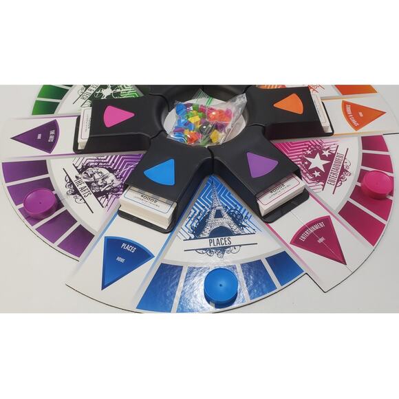 Trivial Pursuit 2000s Edition Board Game, Hasbro, 2009-2016, PRE-OWNED - Picture 8 of 8